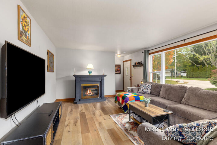 Property Photo: 4776 Crestwood Avenue MI 49423