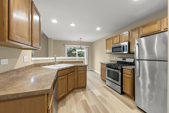 Property Photo:  1424 Crimson Lane  IL 60560 
