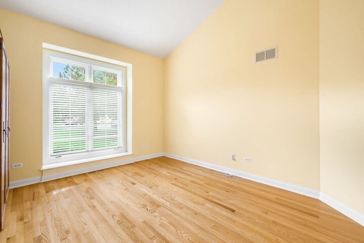 Property Photo: 17 Shadow Creek Circle IL 60463