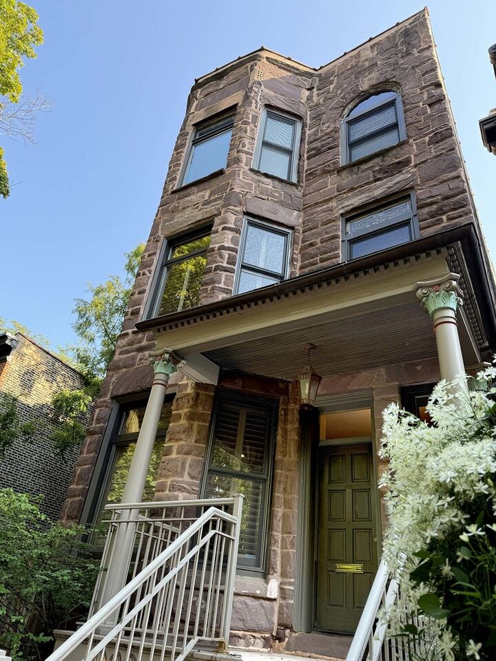 Property Photo:  907-909 W Webster Avenue  IL 60614 