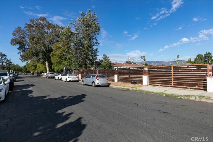 Property Photo: 5642 Riverton CA 91601