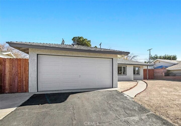 Property Photo:  44532 Andale  CA 93535 