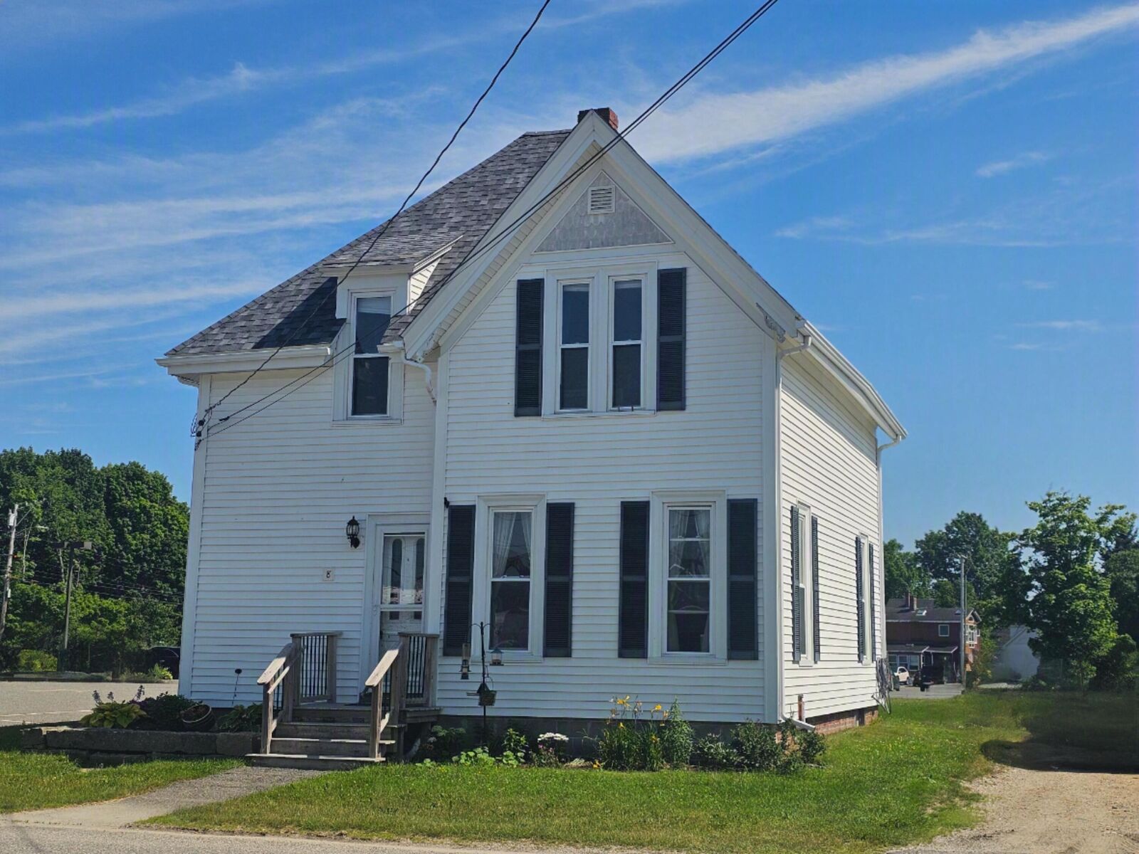 Property Photo: 8 Cottage Street ME 04658