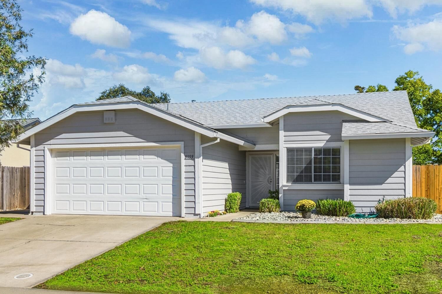 Property Photo: 8159 Morgan Hill Way CA 95828