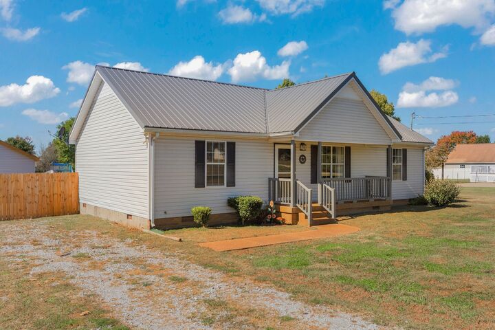 Property Photo: 3869 Hearthstone Dr TN 37034