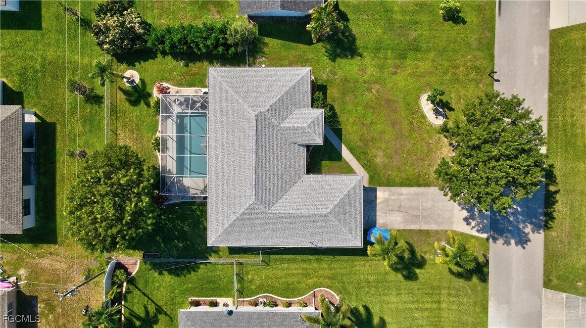 Property Photo: 1702 SW 12th Lane FL 33991