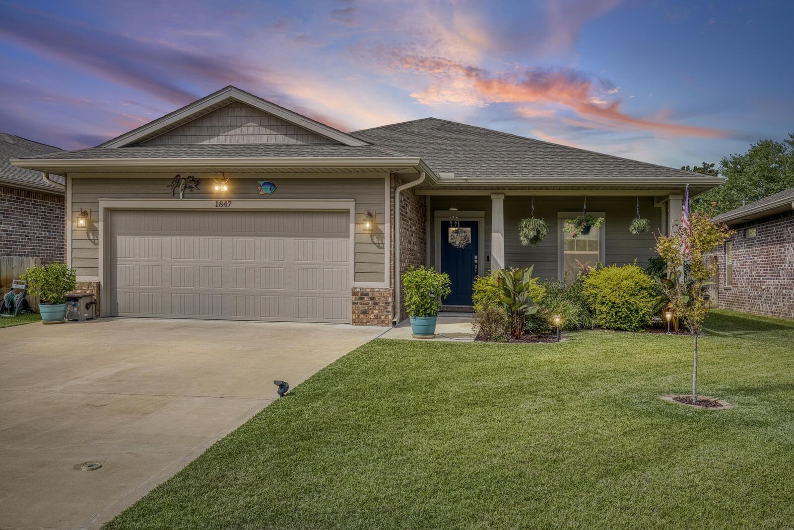 Property Photo:  1847 Medlin Court  FL 32566 