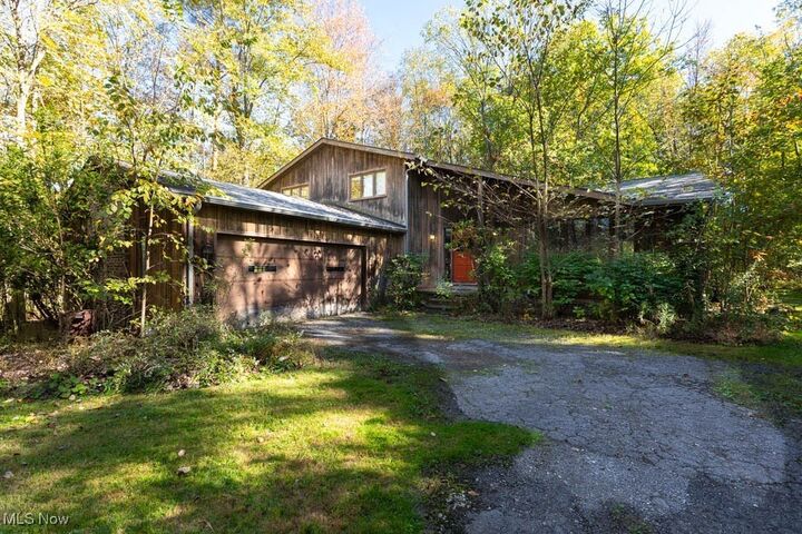 19121 Brewster Road  Aurora OH 44202 photo
