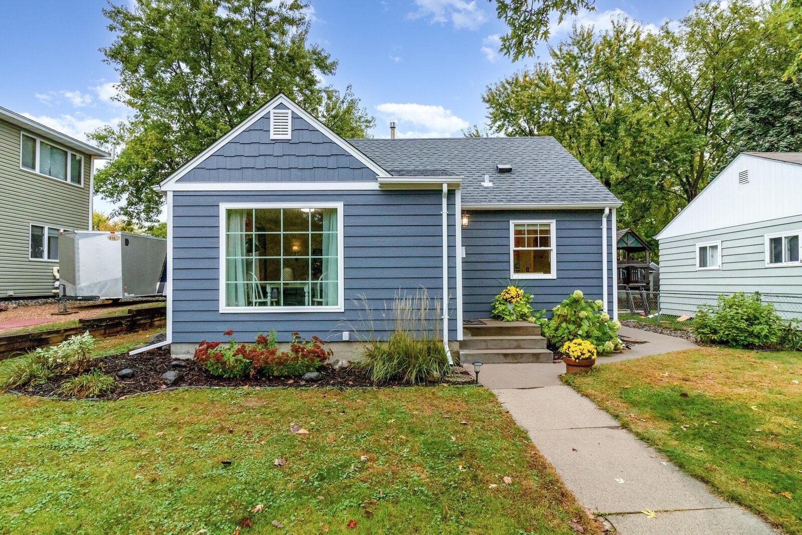 Property Photo: 29 Jackson Avenue S MN 55343