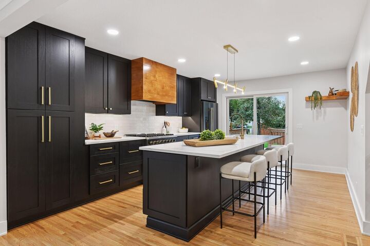 Property Photo:  101 Oakwood Road  MN 55343 