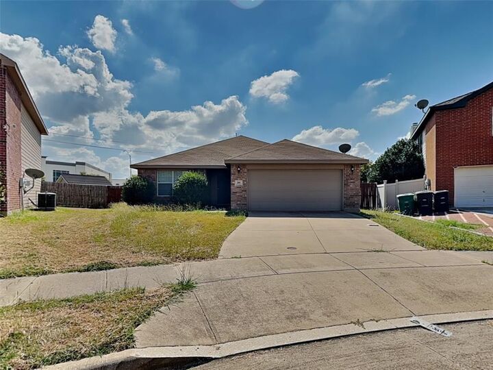 Property Photo: 201 Dakota Ridge Drive TX 76134