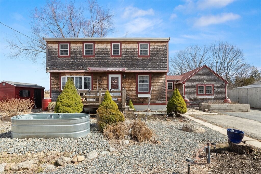 Property Photo:  123 Jeffreys Neck Rd  MA 01938 