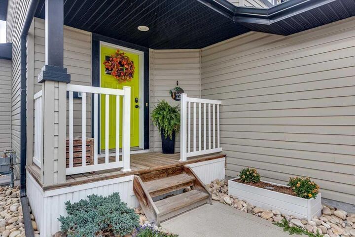 Property Photo:  6308 60 Street Close  AB T4J 1W1 