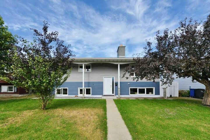 107 Patterson Crescent  Red Deer AB T4P 1J4 photo