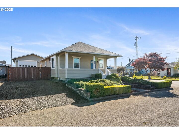 Property Photo:  315 Birch Ave  OR 97141 