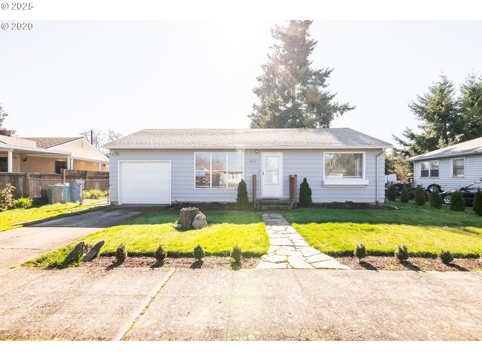 Property Photo:  1911 W 37th St  WA 98660 