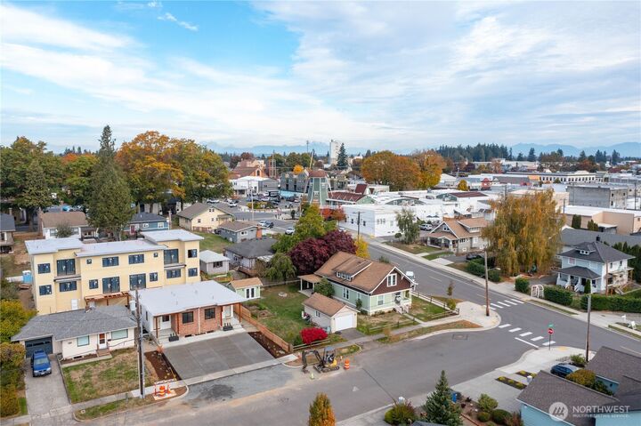 Property Photo: 706 Judson Street B WA 98264