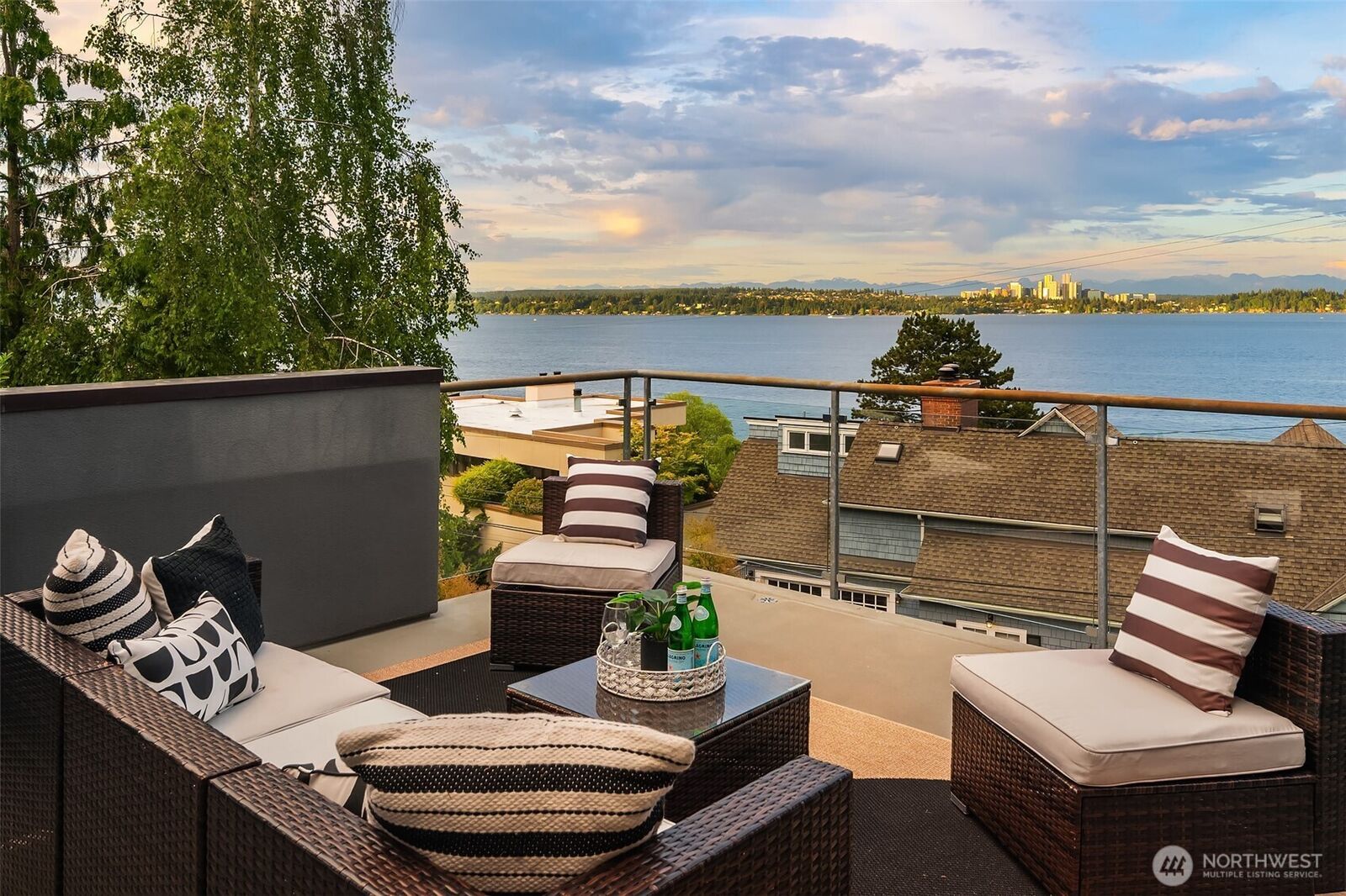 Property Photo: 603 Wellington Avenue WA 98122