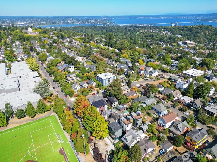 Property Photo: 216 21st Avenue E WA 98112