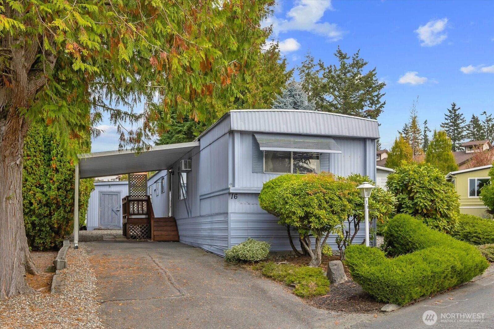 Property Photo: 4111 164th Street SW 16 WA 98087
