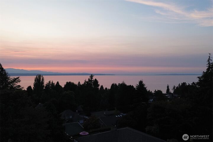 Property Photo: 192 Xx Olympic View Drive WA 98020