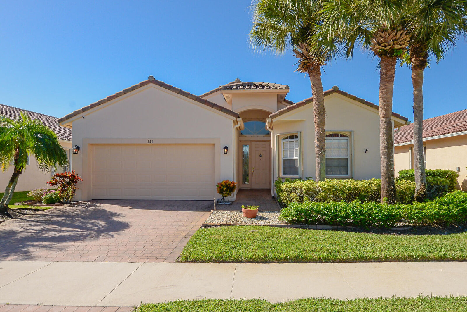Property Photo: 351 NW Shoreview Drive FL 34986
