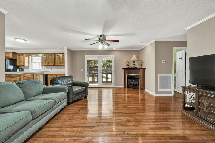 Property Photo: 1582 Eads Bluff Road NW TN 37336