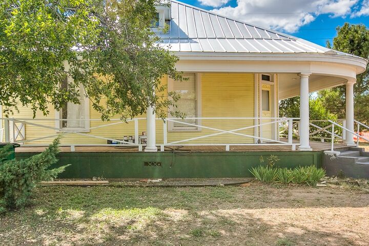 Property Photo: 301 S Monroe St TX 76901
