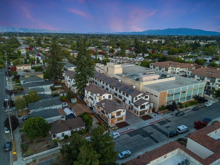 Property Photo: 224 Carroll Street 4 CA 94086