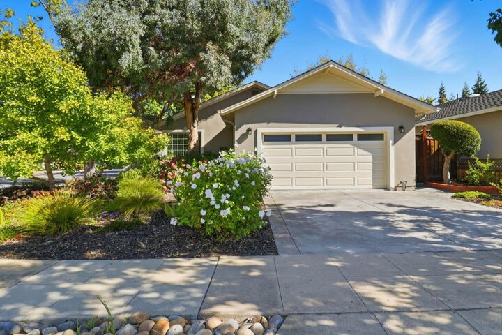 Property Photo: 1465 Bonnie Court CA 94061