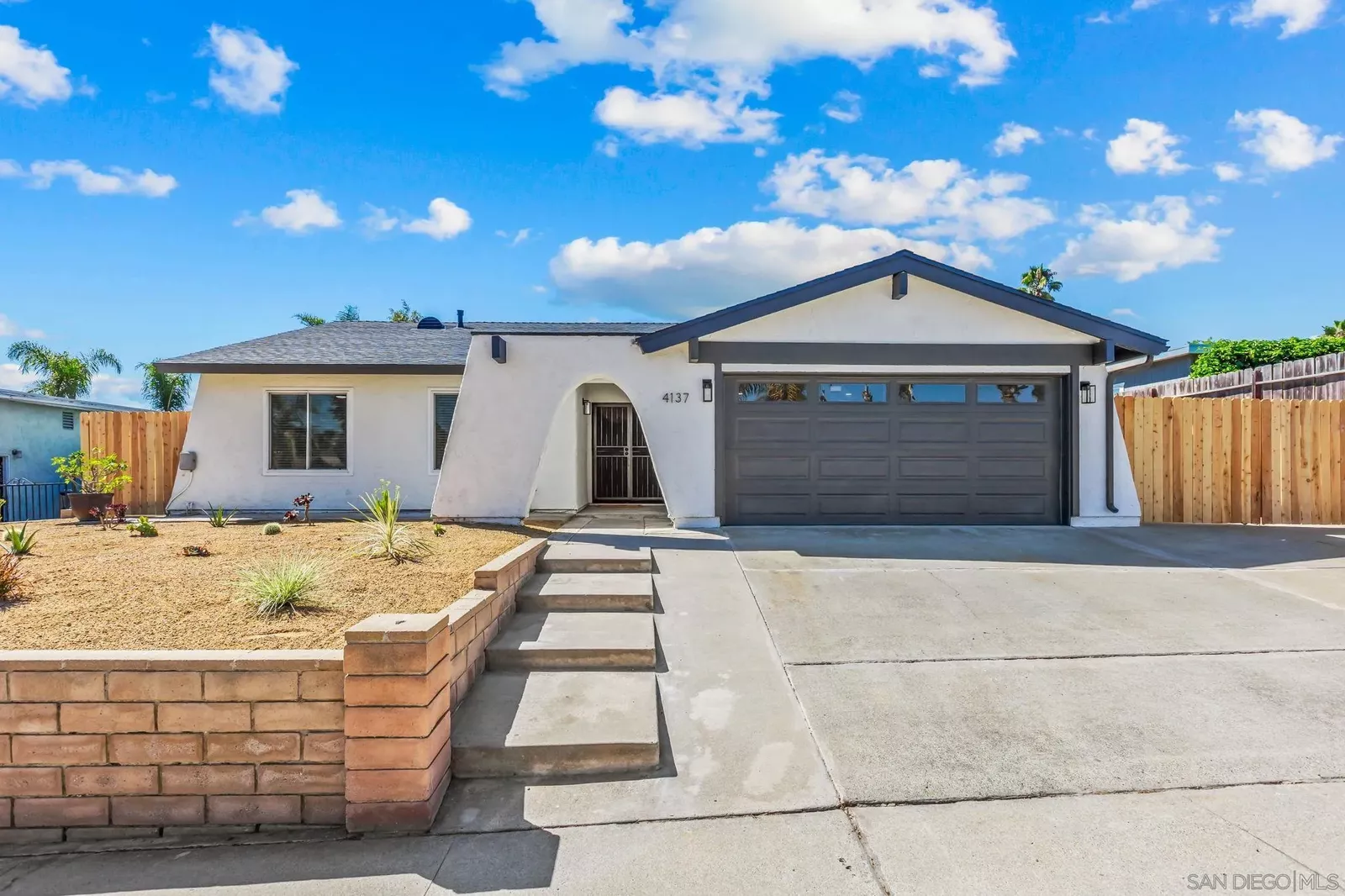 Property Photo: 4137 Alana Cir North CA 92056