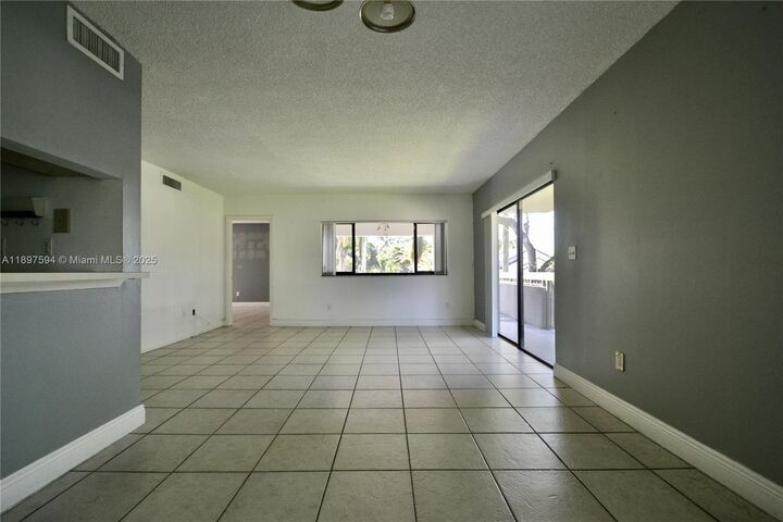 Property Photo: 13240 SW 88th Ln 207E FL 33186
