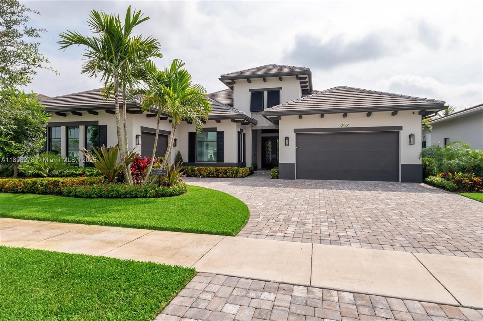 Property Photo: 9228 Coral Isles Cir FL 33412