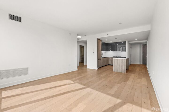 Property Photo: 338 Main Street 10D CA 94105