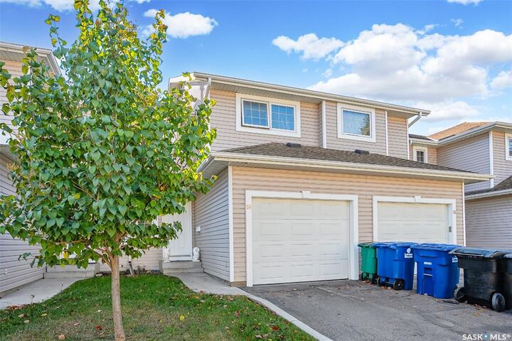 Property Photo: 215 Pinehouse Drive 36 SK S7K 6N9