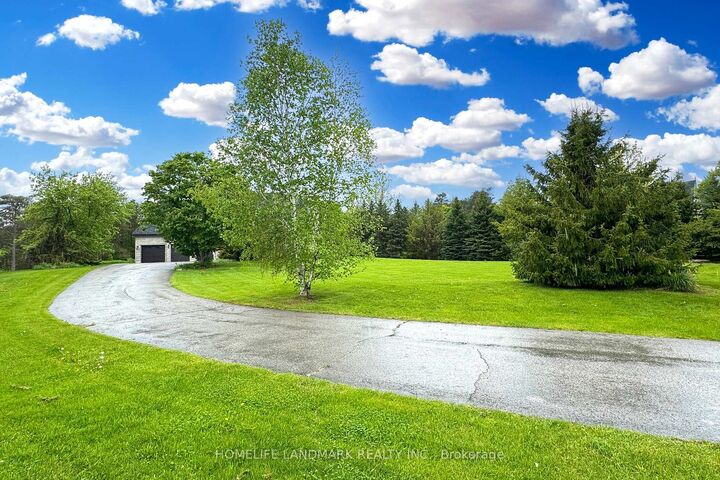 Property Photo:  19 Wolf Run Court  ON L4A 2L4 