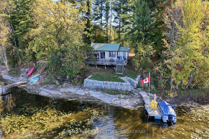 Property Photo: 465K Lyndhurst Road ON K0E 1N0