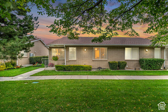 Property Photo: 10164 S Cornerstone Dr UT 84095