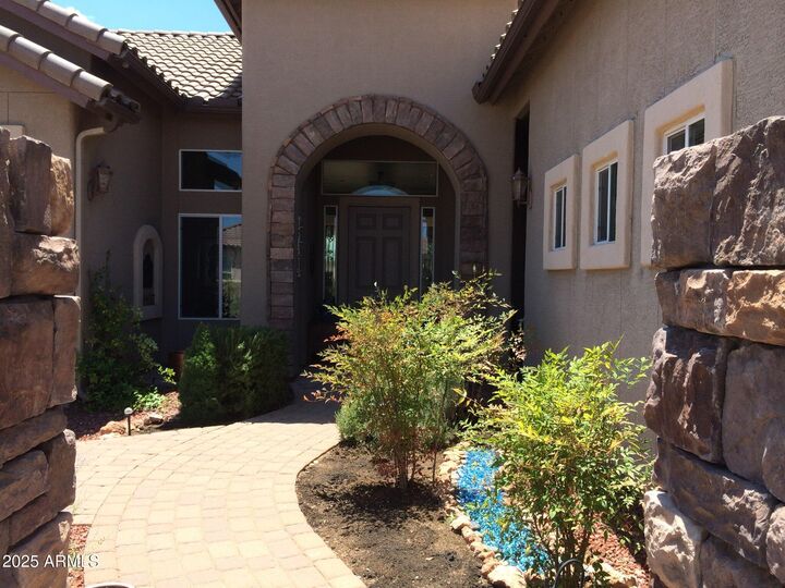 Property Photo:  5715 E La Privada Drive  AZ 86325 