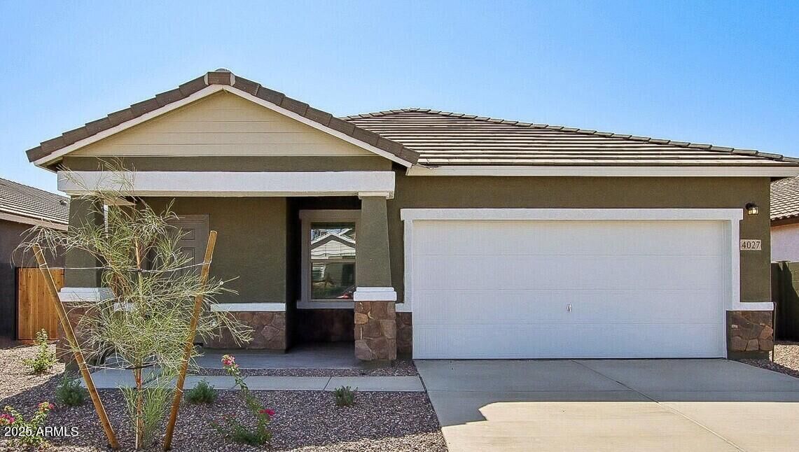Property Photo: 9831 W Albeniz Place AZ 85353