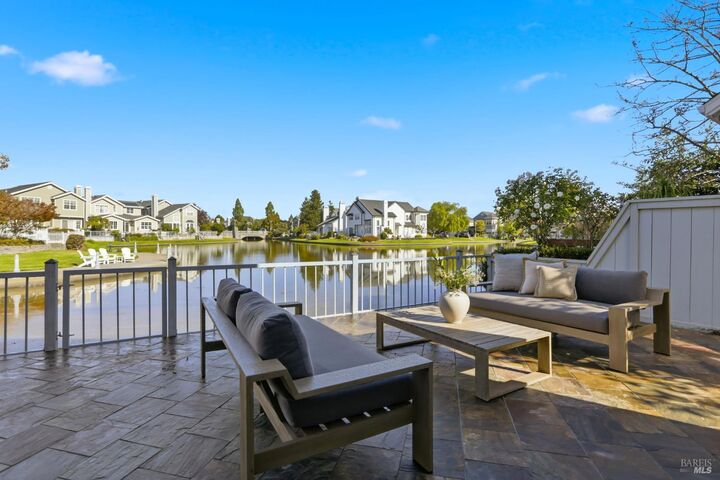 Property Photo: 13 Waterside Circle CA 94903