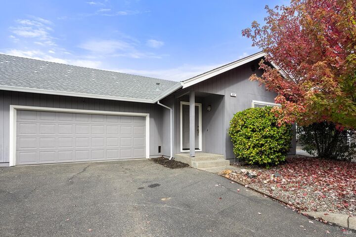 Property Photo:  431 433 University Street  CA 95448