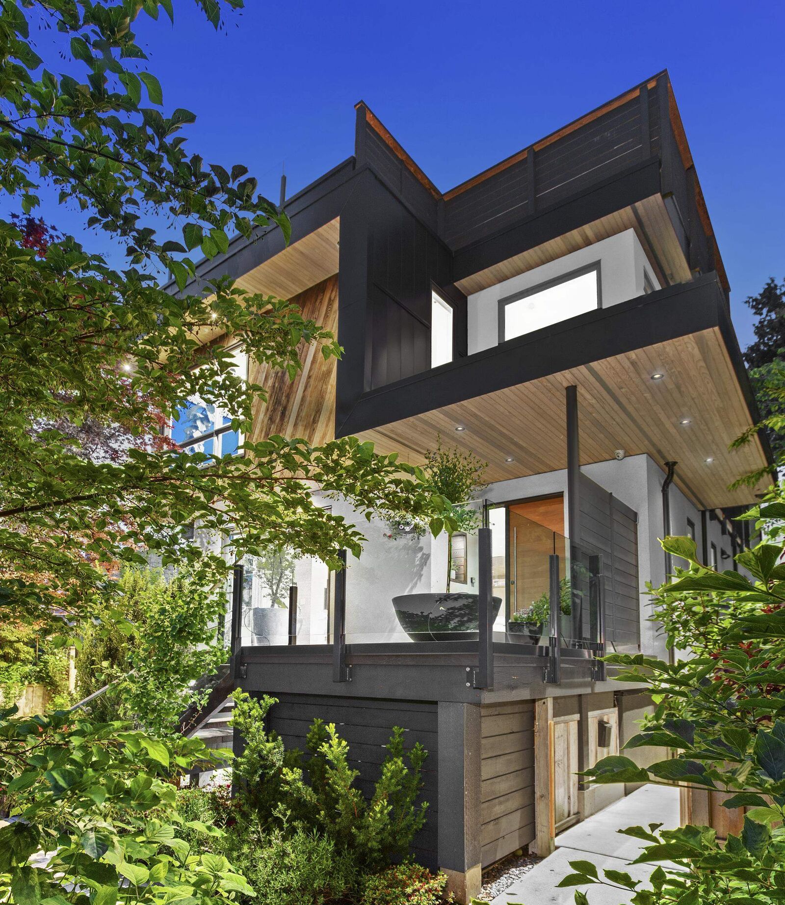 Property Photo:  452 E 4th Street  BC V7L 1J5 