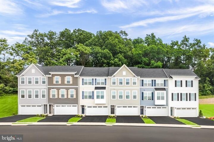 19 Debra Lane 53D  Carlisle PA 17013 photo
