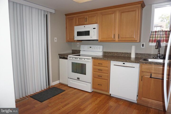 Property Photo:  140 Uxbridge  NJ 08034