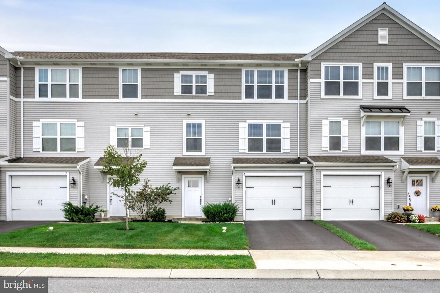 Property Photo: 6 Southside Drive PA 17584