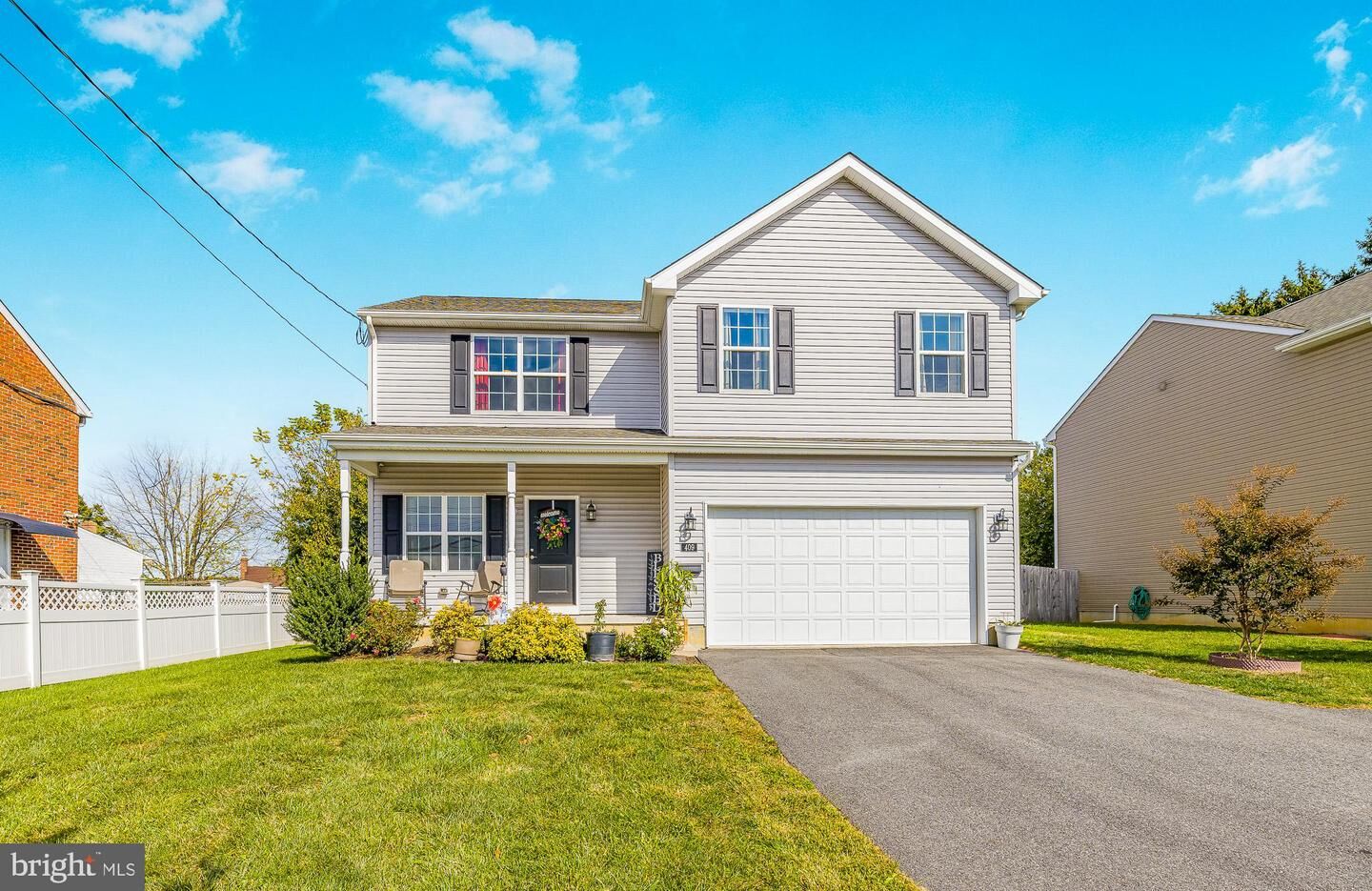 Property Photo: 409 Boxwood Road DE 19804