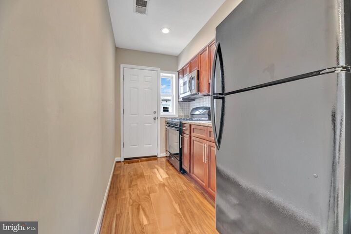 Property Photo:  4131 Hunt Place NE  DC 20019