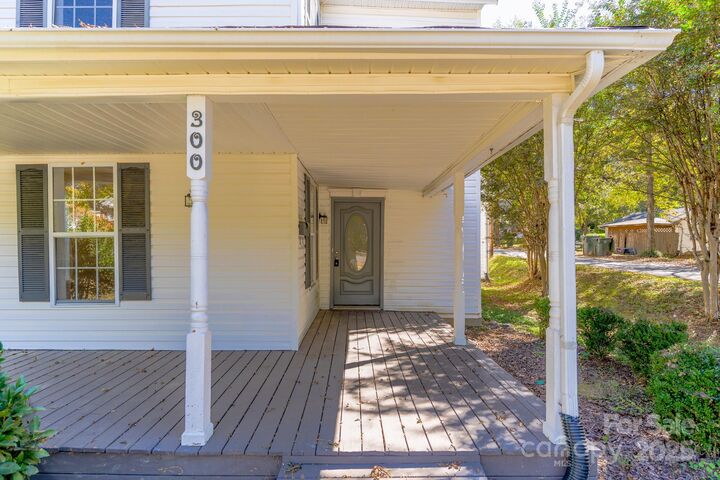 Property Photo:  300 Congress Street N  SC 29745 