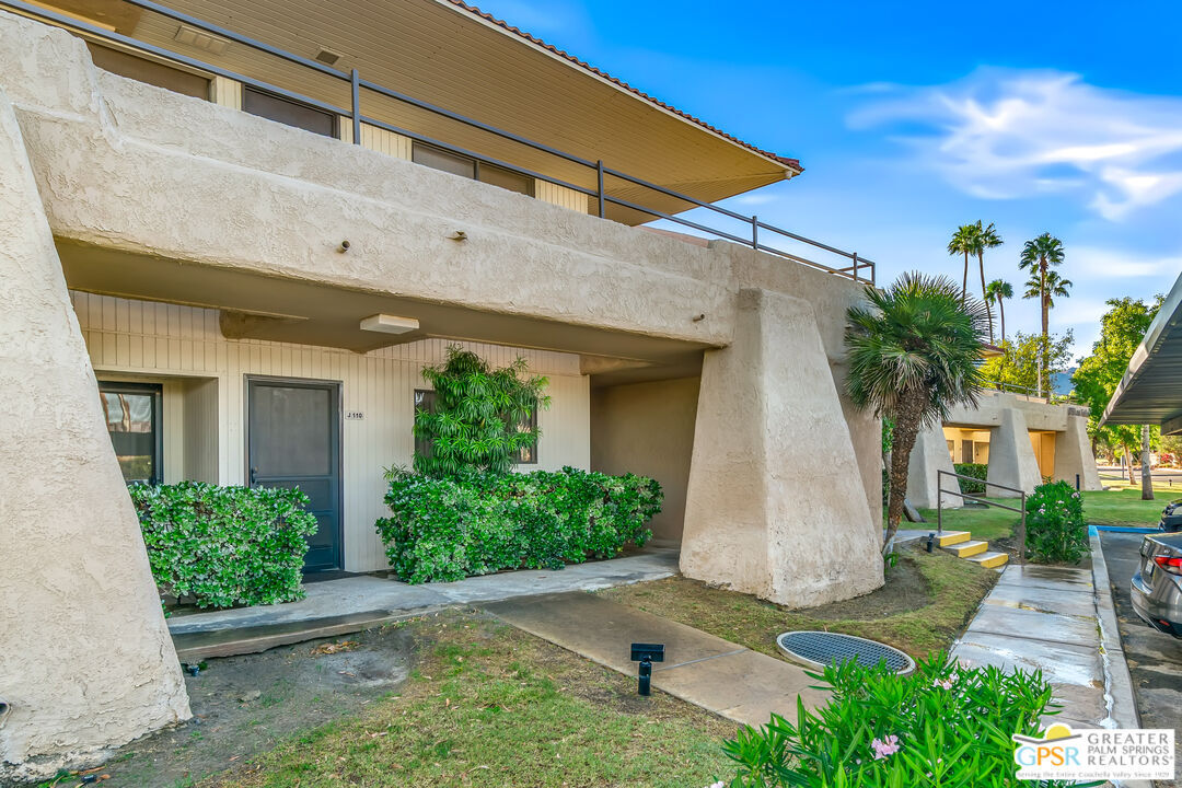 Property Photo: 675 N Los Felices Cir CA 92262